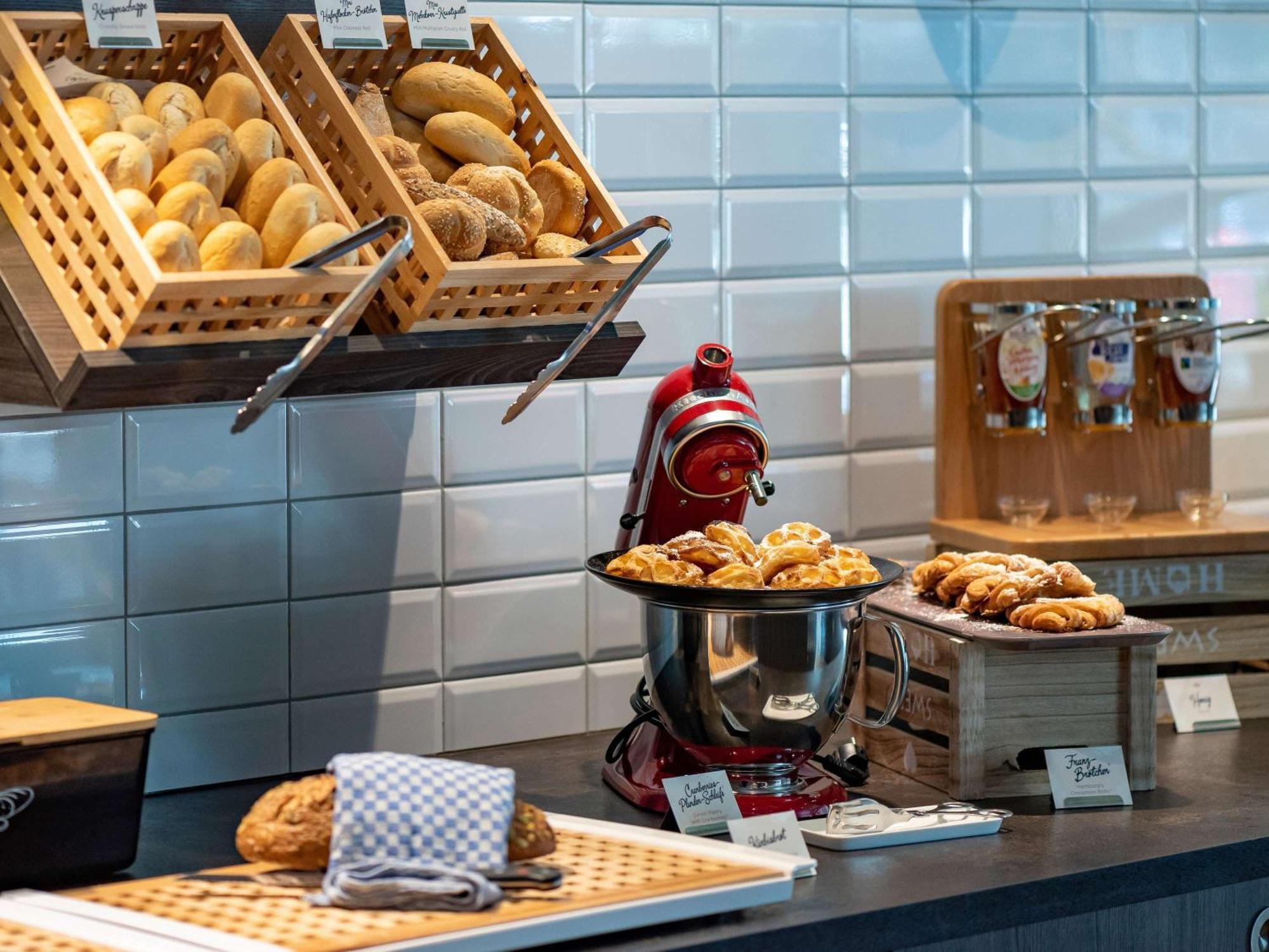 Hotel Ibis Styles Hamburg Barmbek Extérieur photo